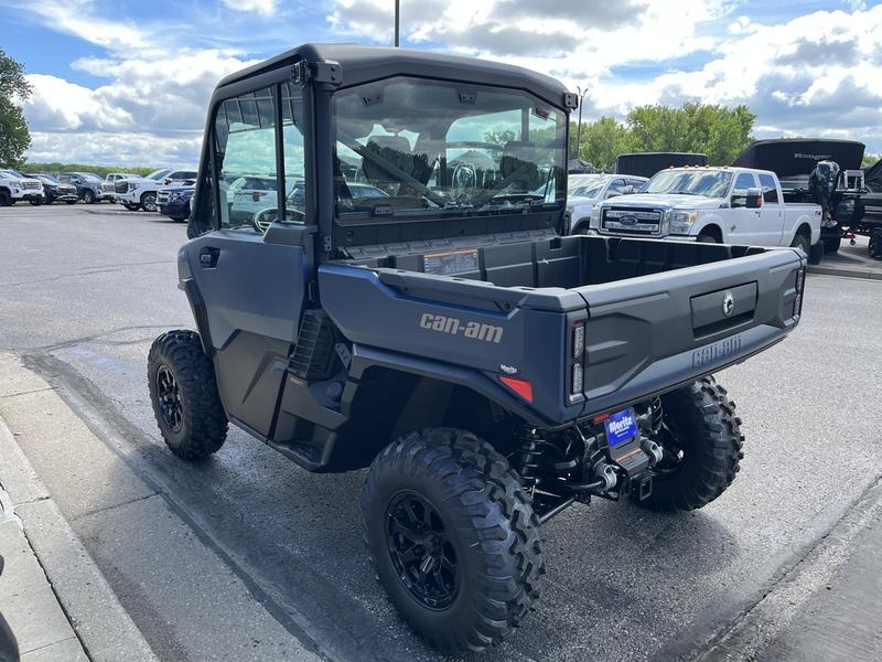 2026 CAN-AM Defender XT CAB HD11 UTV