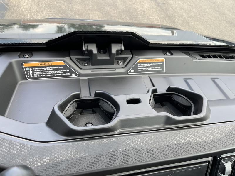 2026 CAN-AM Defender XT CAB HD11 UTV