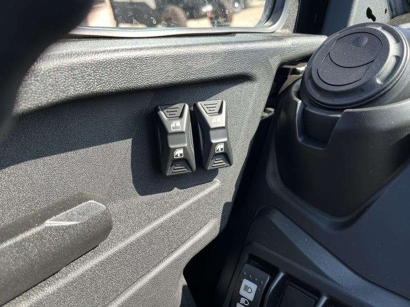 2026 CAN-AM Defender DPS CAB HD9 UTV