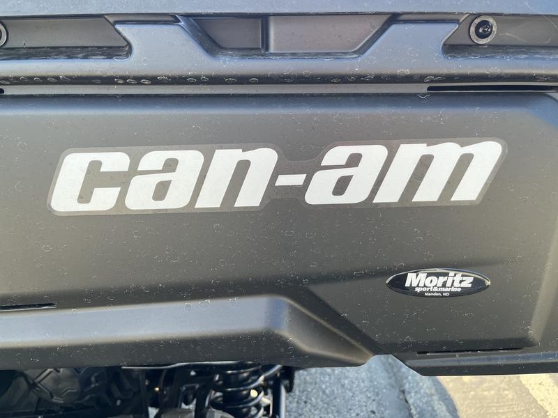 2026 CAN-AM Defender DPS CAB HD9 UTV