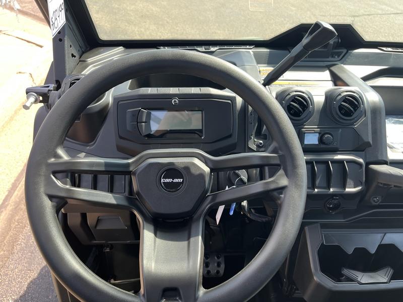 2026 CAN-AM Defender DPS CAB HD10 UTV