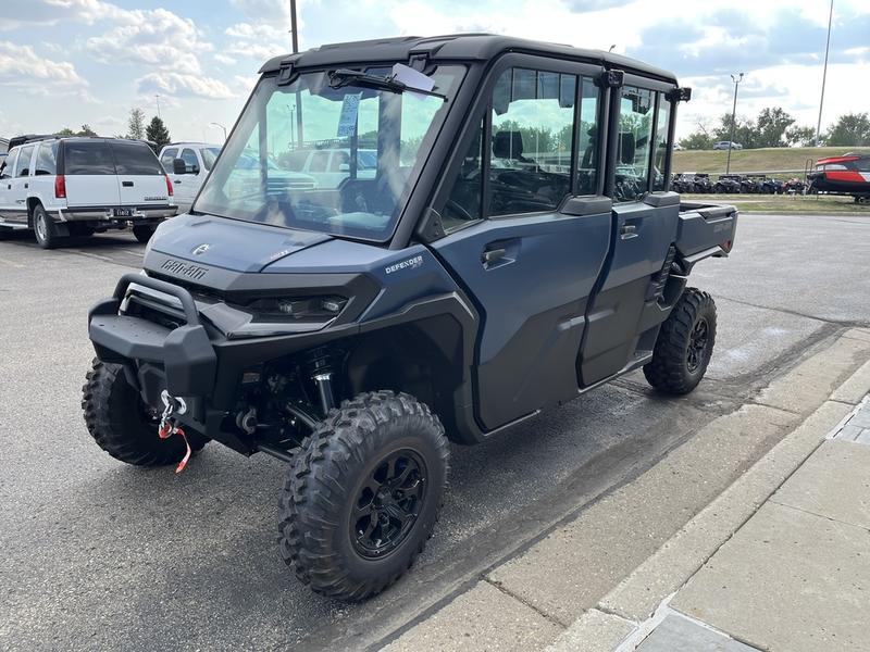2026 CAN-AM Defender MAX XT CAB HD11 UTV