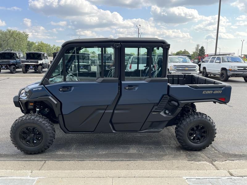 2026 CAN-AM Defender MAX XT CAB HD11 UTV