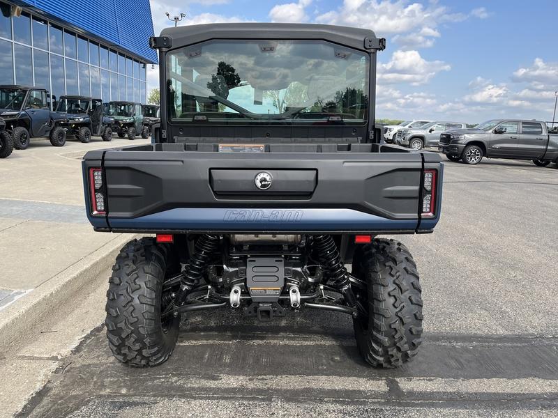 2026 CAN-AM Defender MAX XT CAB HD11 UTV