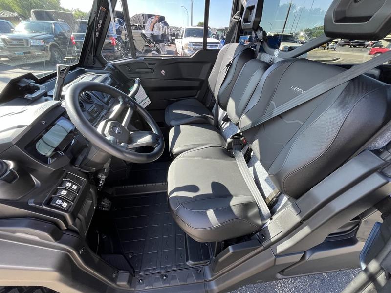 2026 CAN-AM Defender PRO Limited HD10 UTV