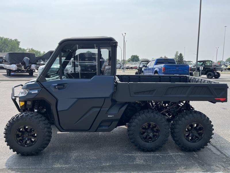 2026 CAN-AM Defender 6x6 Limited UTV