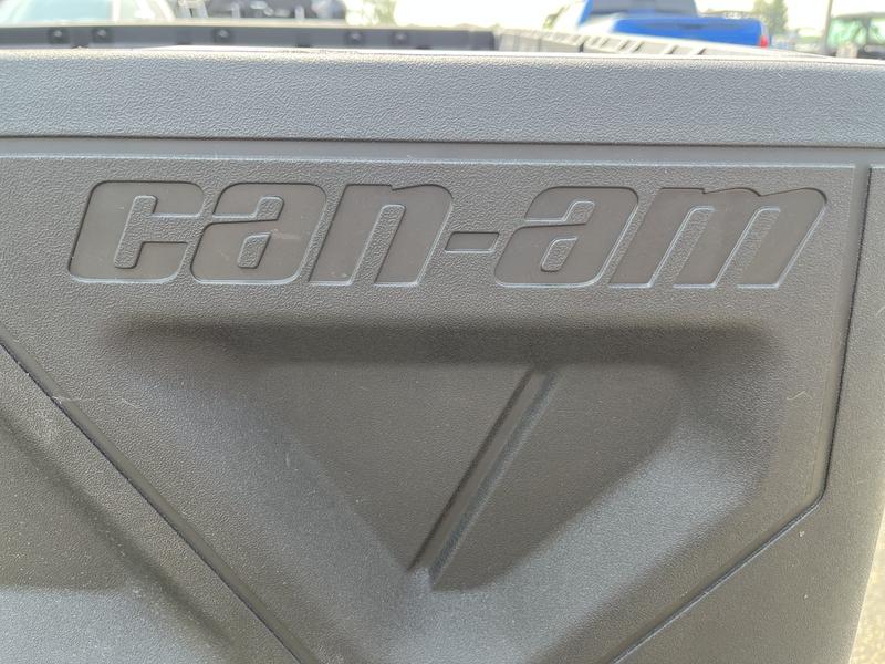 2026 CAN-AM Defender 6x6 Limited UTV