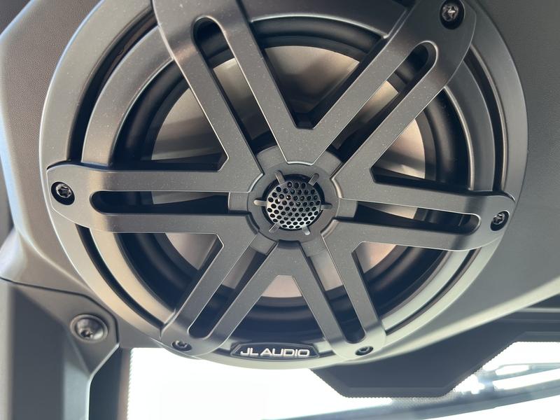 2026 CAN-AM Defender MAX Limited HD11 UTV