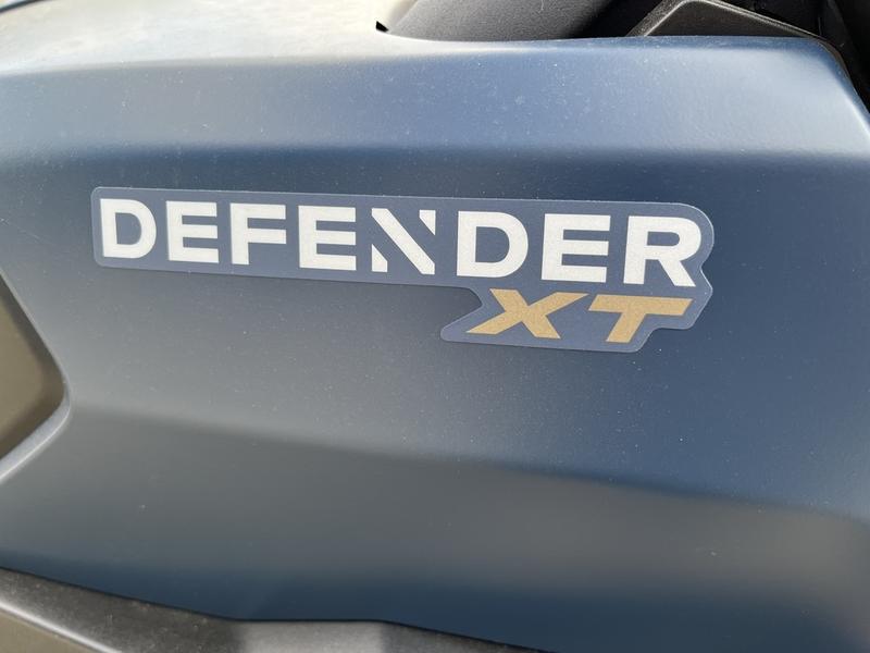 2026 CAN-AM Defender MAX XT CAB HD11 UTV
