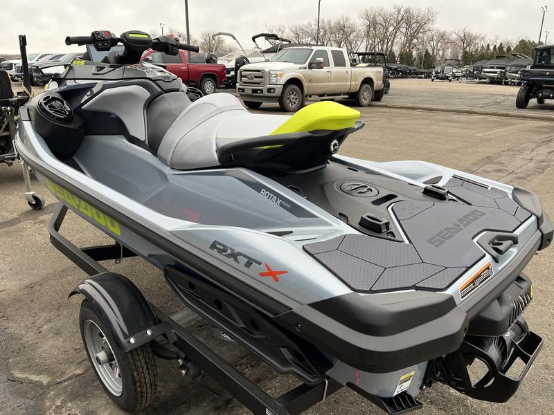 2026 SEA-DOO RXT-X 325 WATERCRAFT