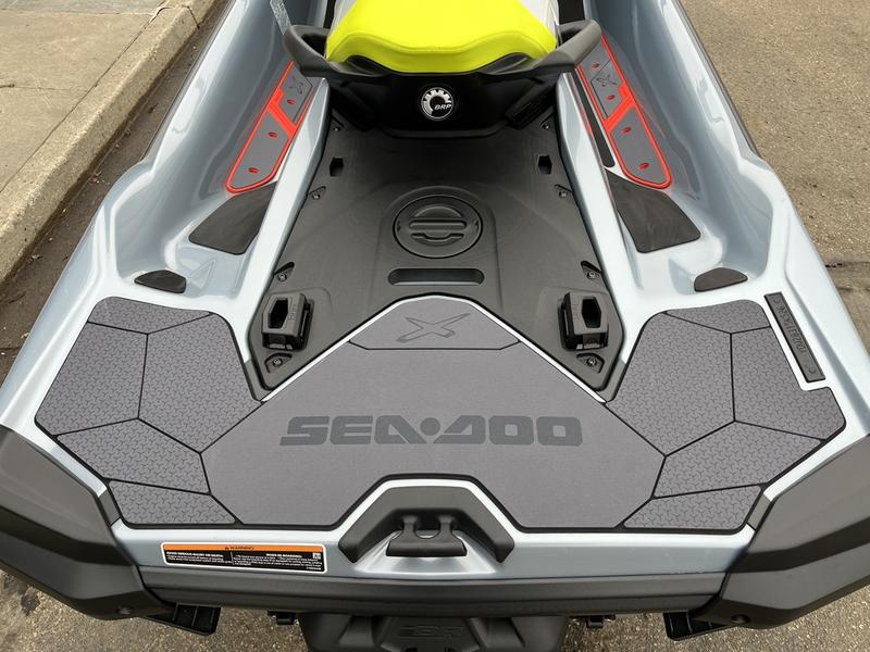 2026 SEA-DOO RXT-X 325 WATERCRAFT