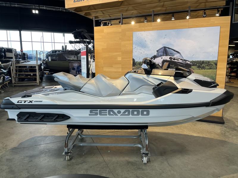 2026 SEA-DOO GTX Limited 325 WATERCRAFT