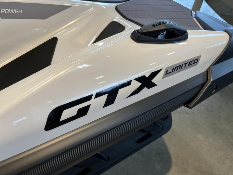 2026 SEA-DOO GTX Limited 325 WATERCRAFT