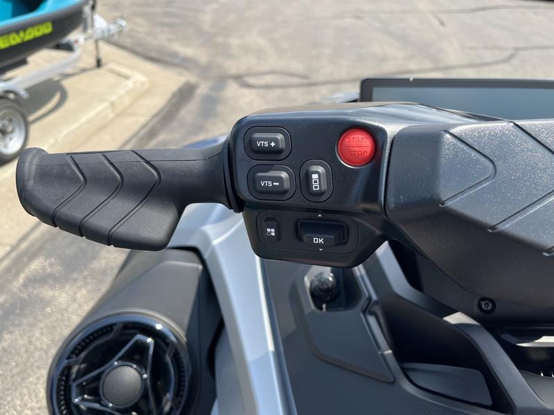 2026 SEA-DOO GTX Limited 325 WATERCRAFT