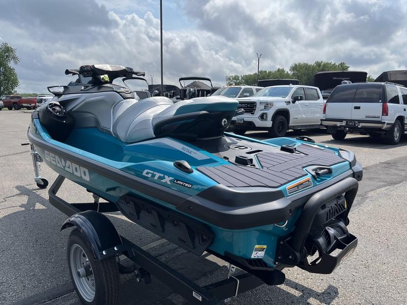 2026 SEA-DOO GTX Limited 325 WATERCRAFT