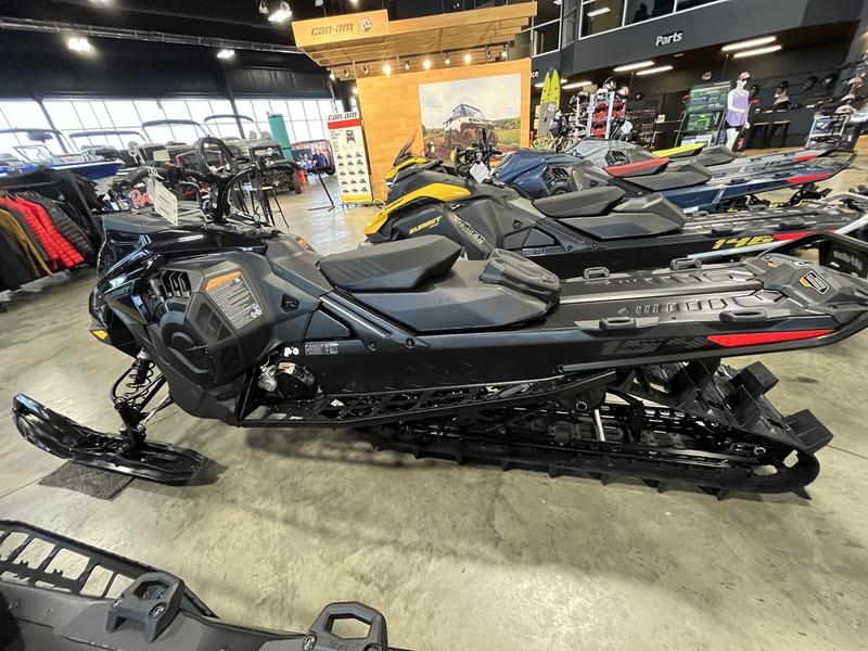 2026 SKI-DOO Summit Adrenaline with Edge Package 154 850 E-TEC Turbo R PowderMax X-Light with FlexEdge 3.0 SNOWMOBILES