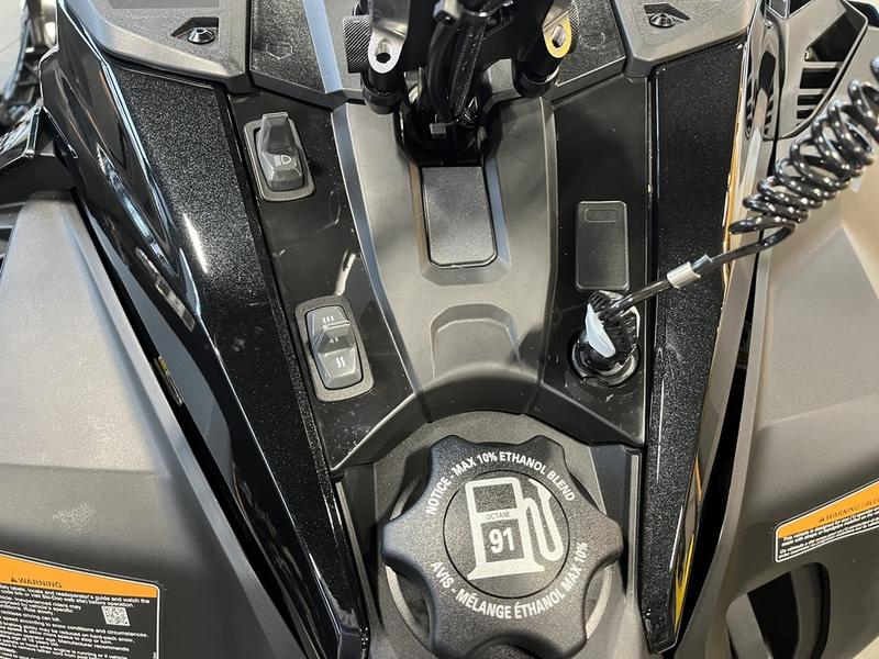 2026 SKI-DOO Summit Adrenaline with Edge Package 154 850 E-TEC Turbo R PowderMax X-Light with FlexEdge 3.0 SNOWMOBILES