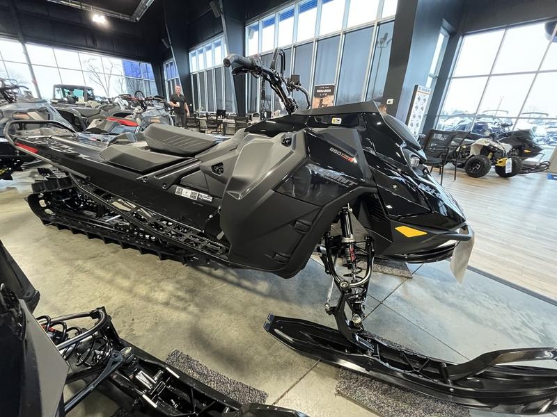 2026 SKI-DOO Summit Adrenaline with Edge Package 165 850 E-TEC Turbo R PowderMax X-Light with FlexEdge 3.0 SNOWMOBILES