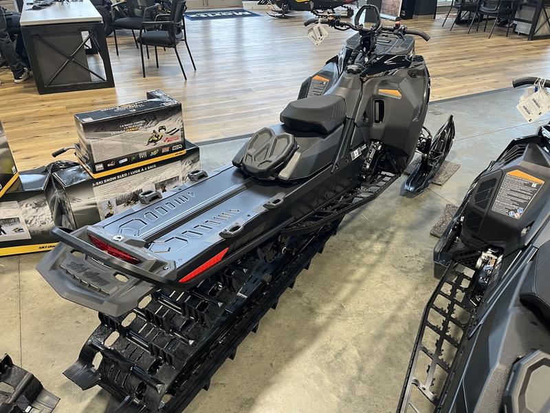 2026 SKI-DOO Summit Adrenaline with Edge Package 165 850 E-TEC Turbo R PowderMax X-Light with FlexEdge 3.0 SNOWMOBILES