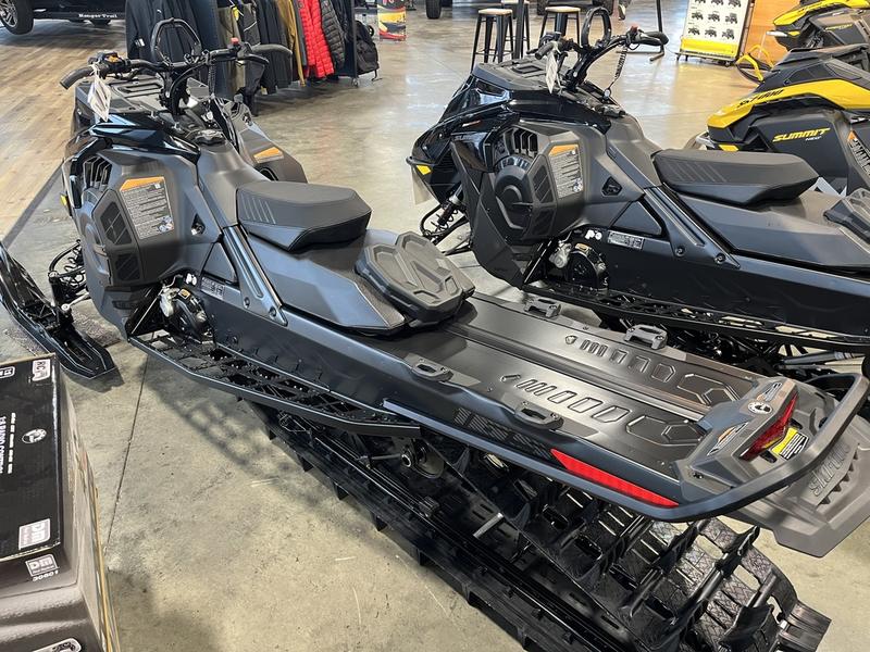 2026 SKI-DOO Summit Adrenaline with Edge Package 165 850 E-TEC Turbo R PowderMax X-Light with FlexEdge 3.0 SNOWMOBILES