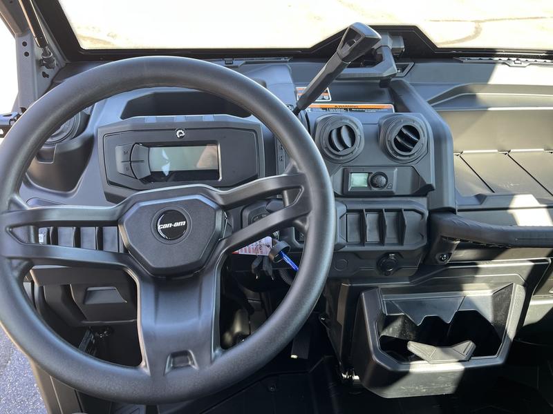2027 CAN-AM Defender MAX DPS CAB HD10 UTV