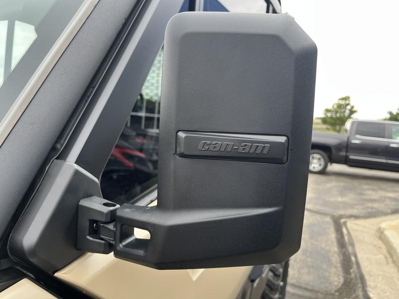 2027 CAN-AM Defender XU Limited UTV