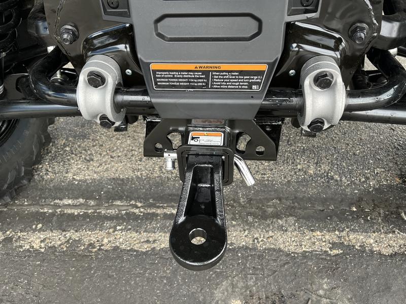2027 CAN-AM Defender XU Limited UTV