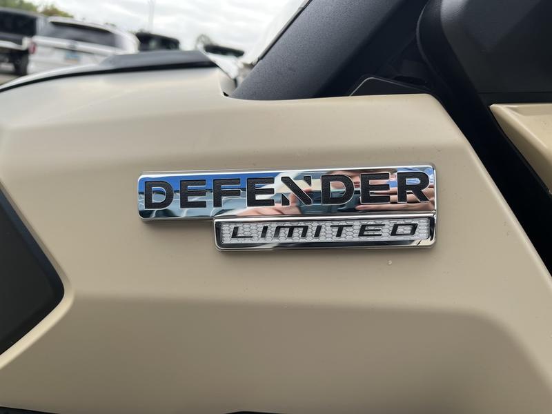 2027 CAN-AM Defender XU Limited UTV