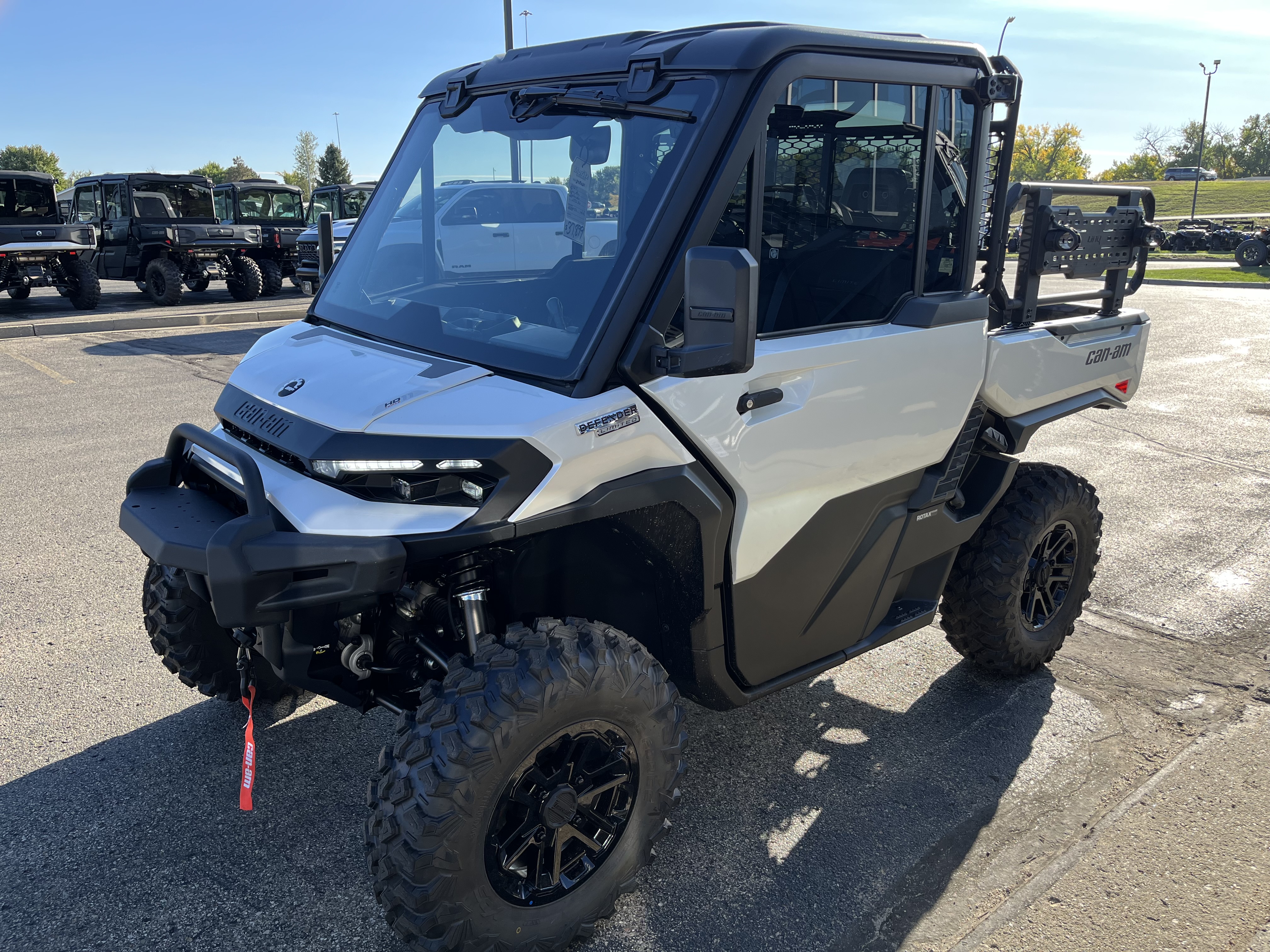2027 CAN-AM Defender XU Limited UTV