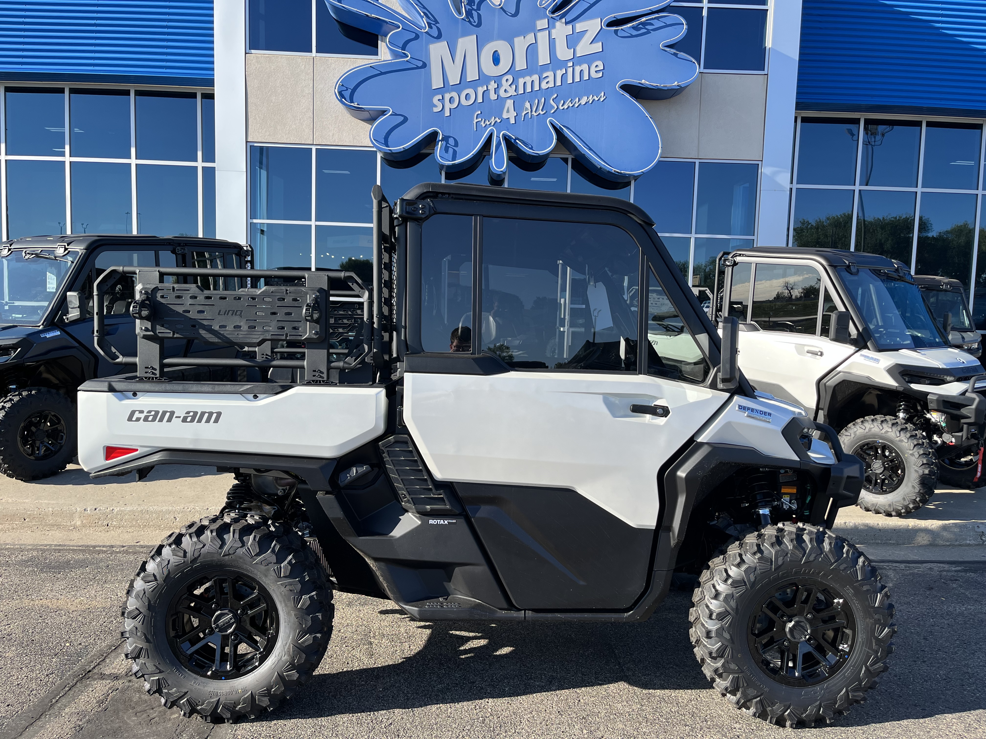 2027 CAN-AM Defender XU Limited UTV