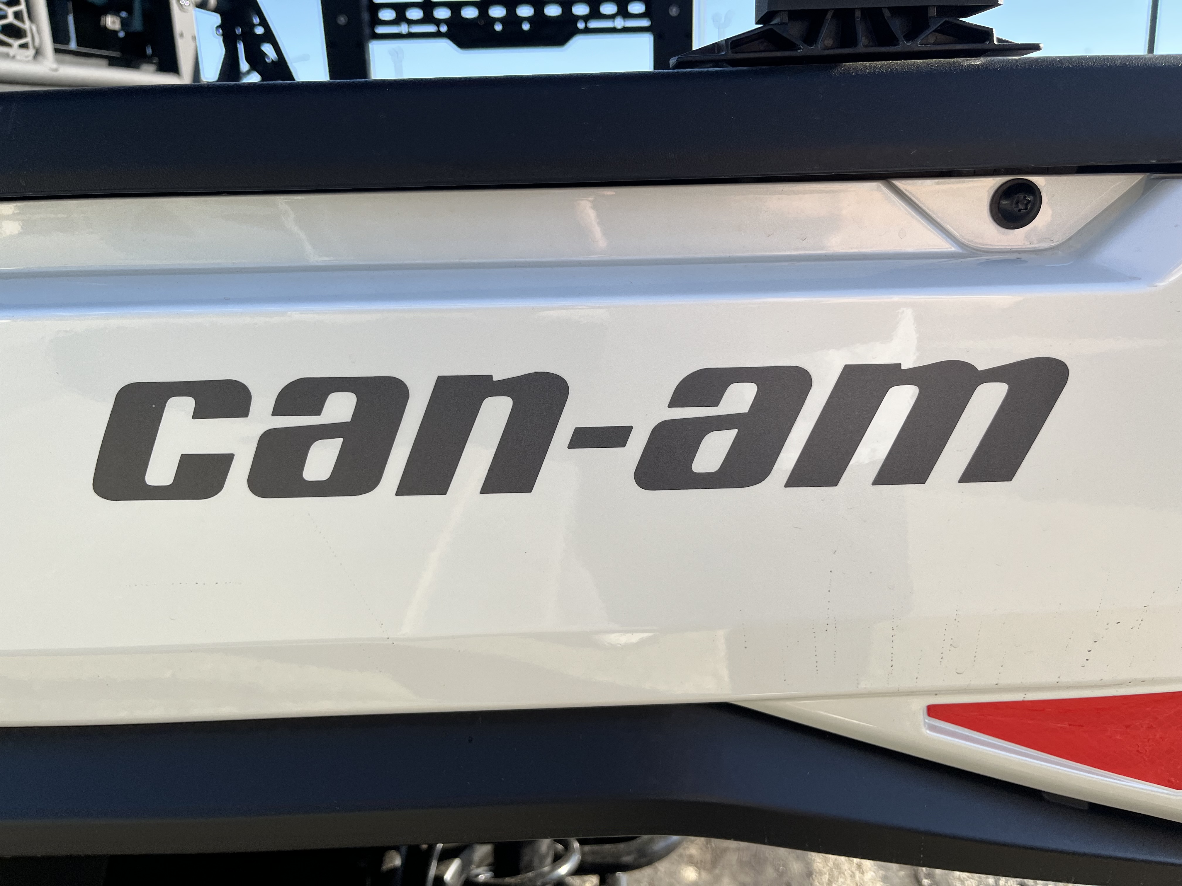 2027 CAN-AM Defender XU Limited UTV