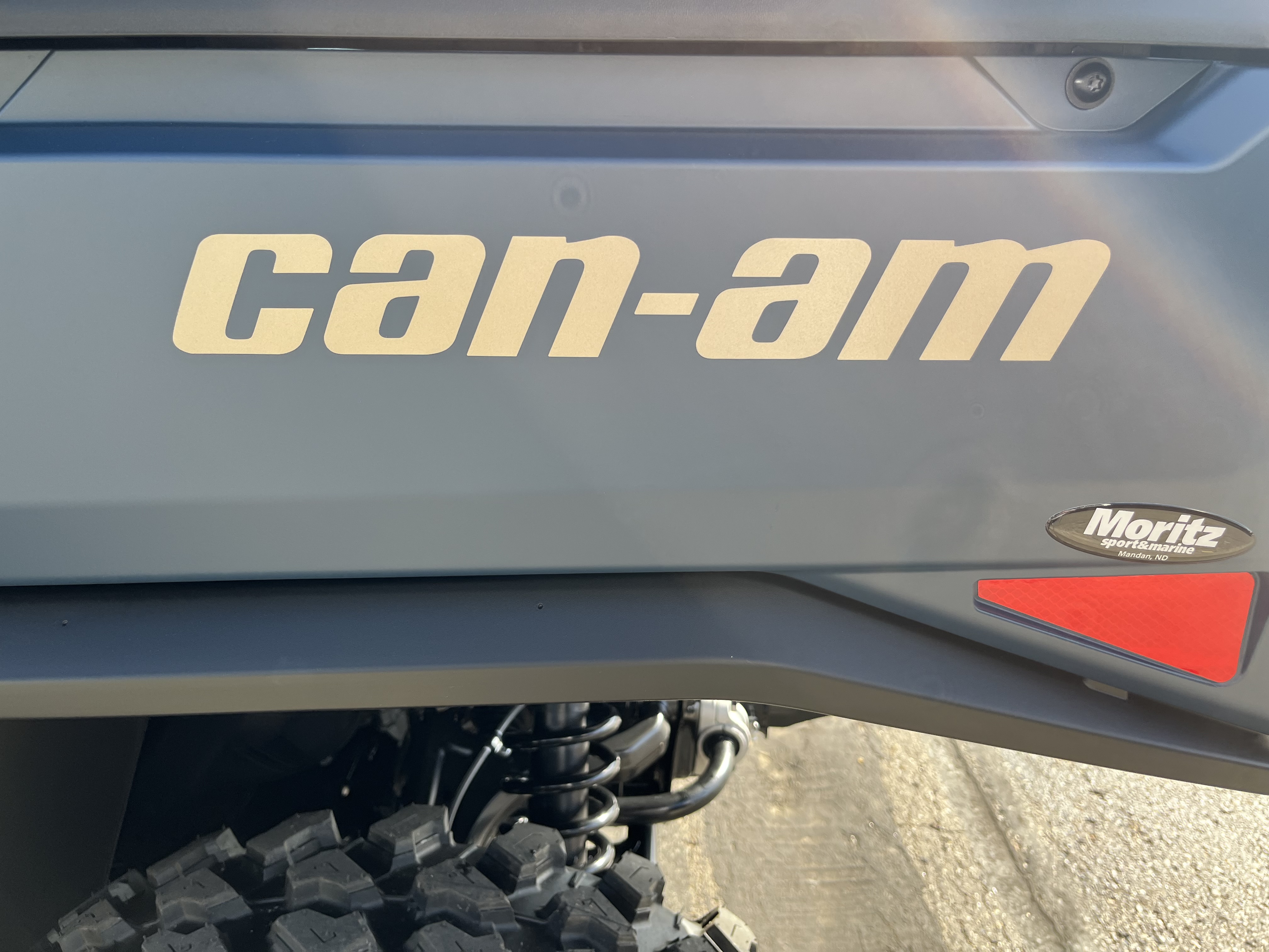 2027 CAN-AM Defender XU Limited UTV