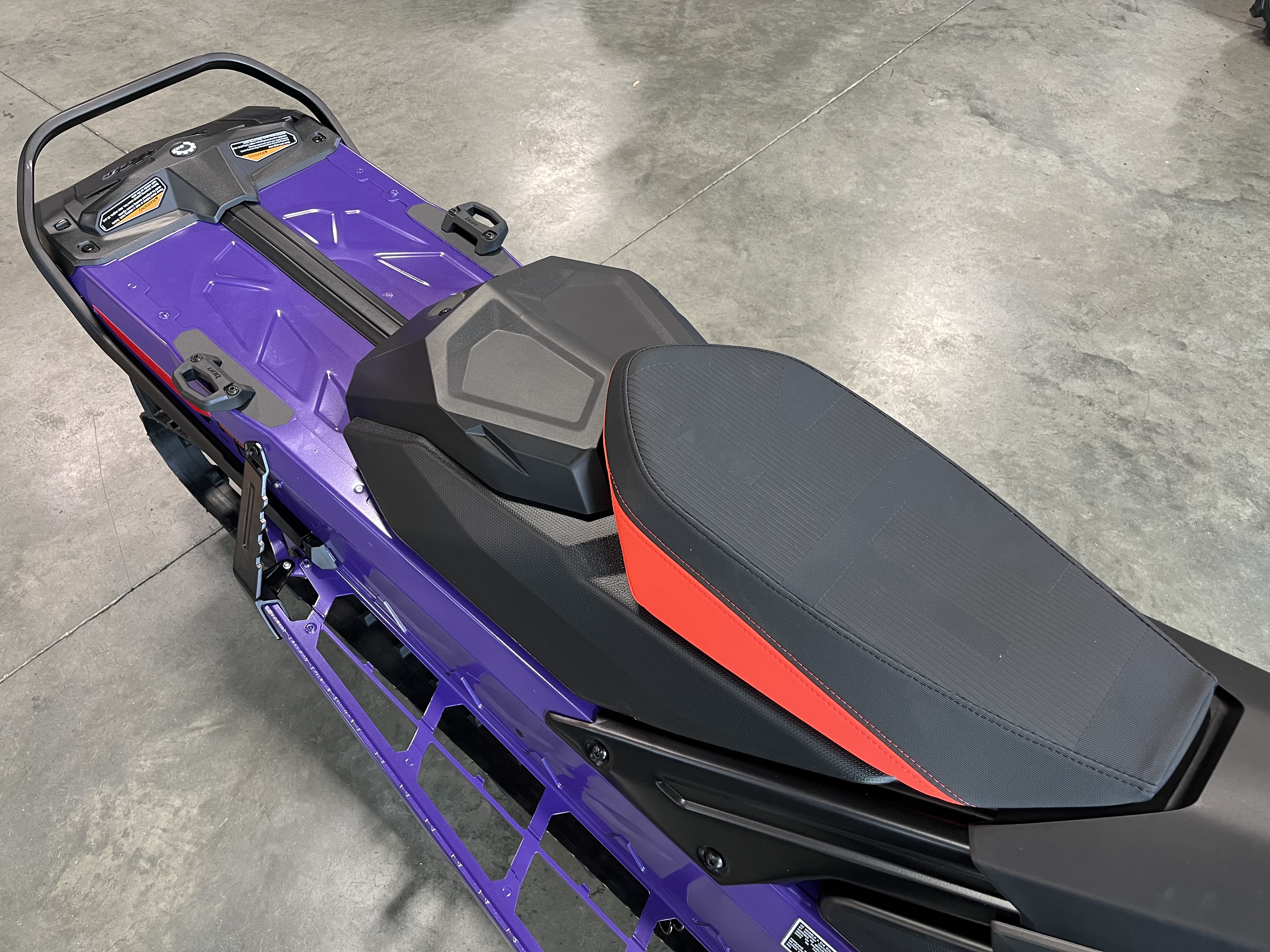 2027 SKI DOO FREERIDE 147 850 TURBO R POWDERMAX X-LIGHT 3.0" SHOT W/ 10.25" TOUCHSCREEN SNOWMOBILES